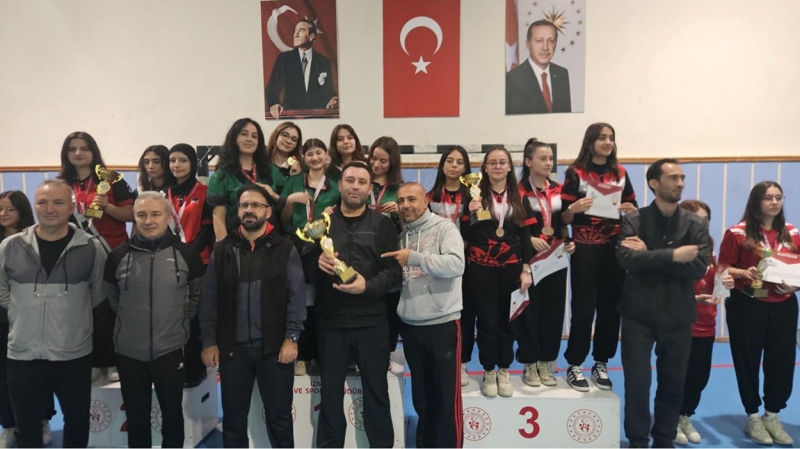 6-10 Ocak Günleri Okul sporları  Genç Kız ve Erkekler Dart İzmir İl Birinciliği elde edildi